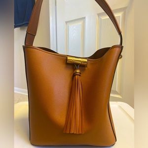 Brown tote